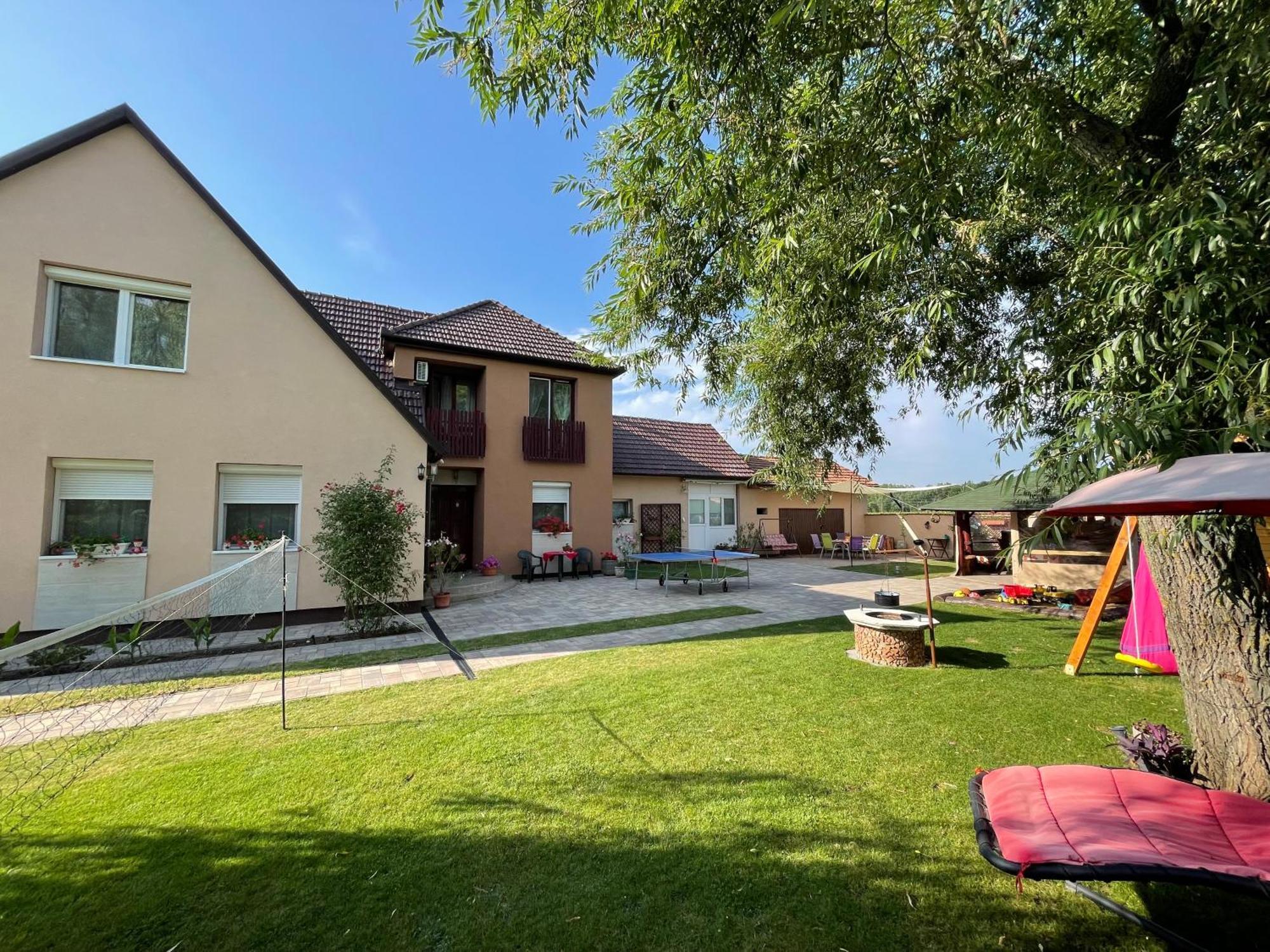 Linett * Hajduszoboszlo