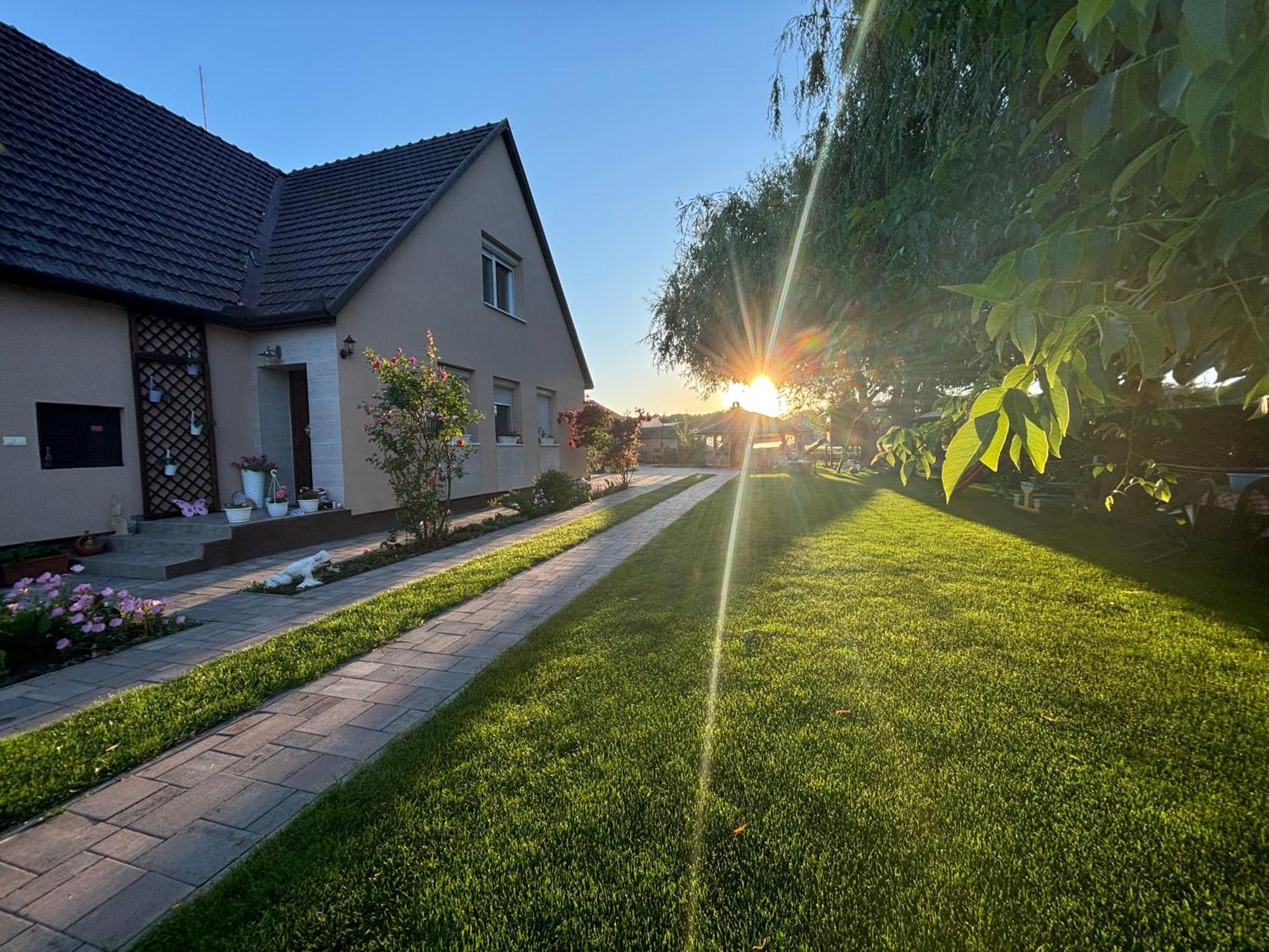 Linett Hajduszoboszlo