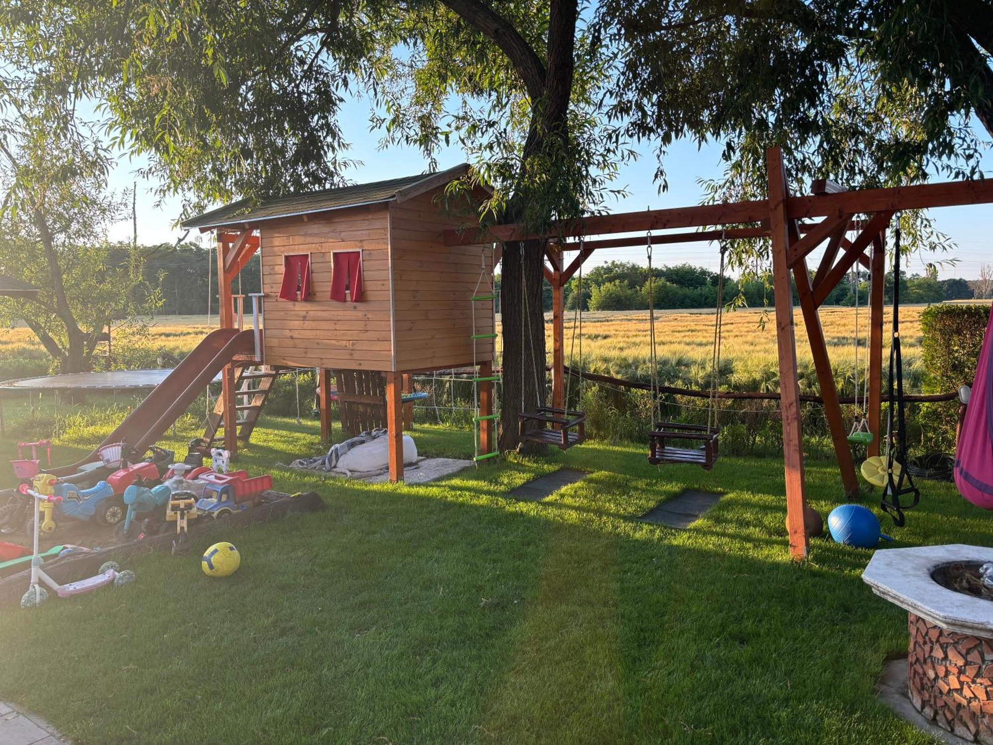 Linett Apartmán *